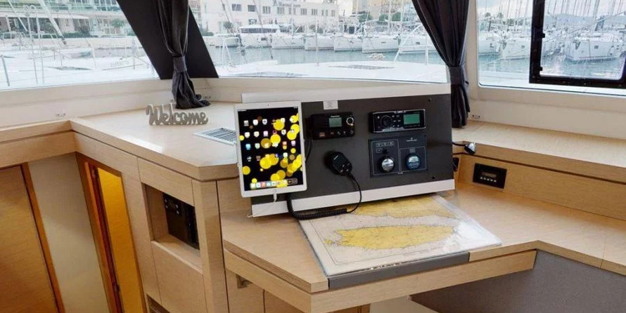Fountaine Pajot Saona 47