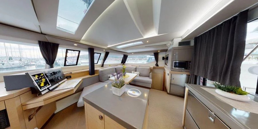 Fountaine Pajot Saona 47