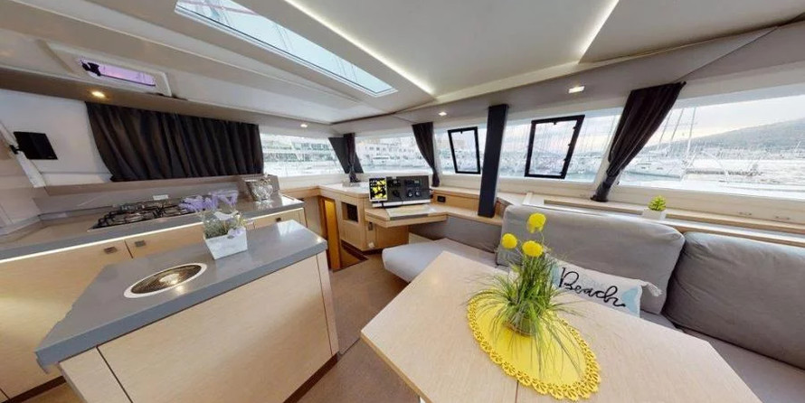 Fountaine Pajot Saona 47