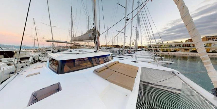 Fountaine Pajot Saona 47