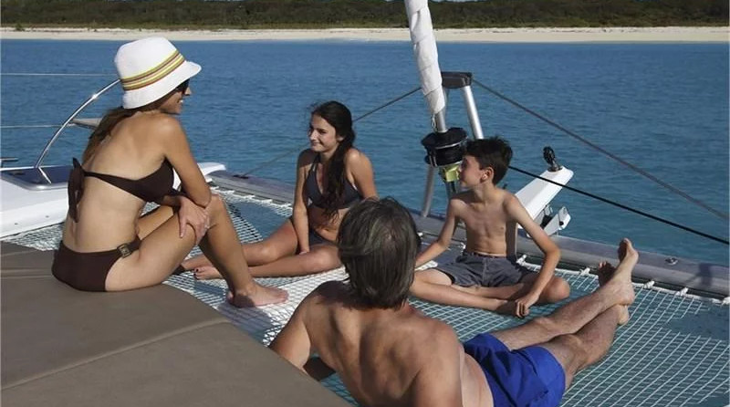 Lucia 40 (4Cab)