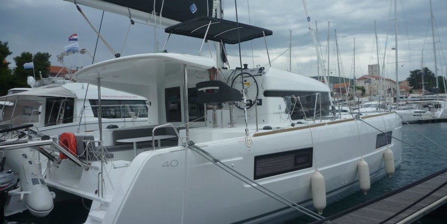 Lagoon 40