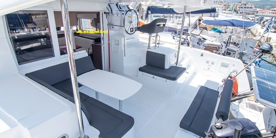 Lagoon 40