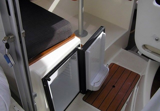 Jeanneau Merry Fisher 725