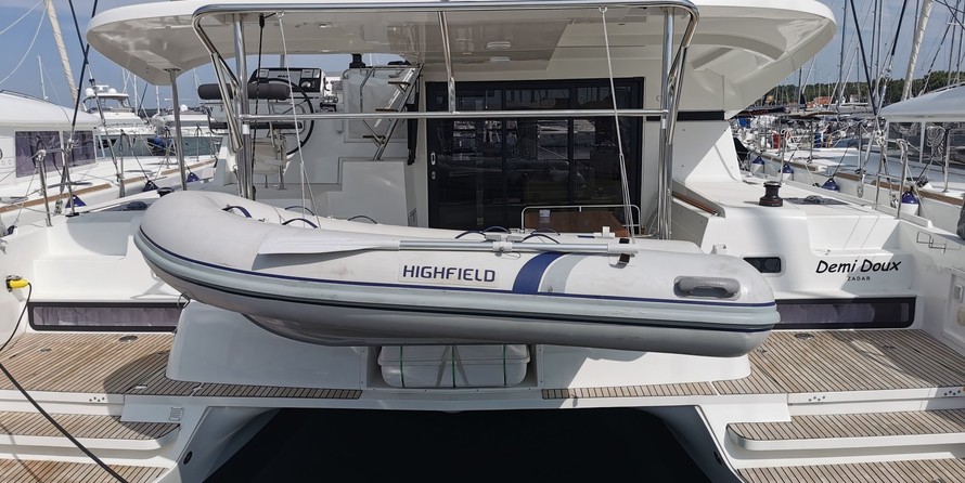 Lagoon 42