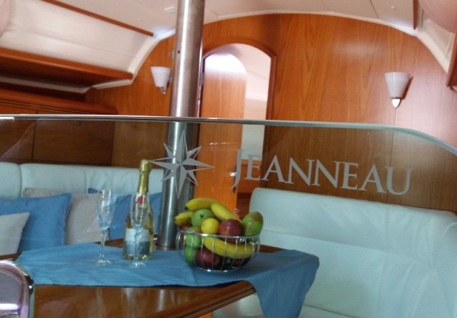 Jeanneau Sun Odyssey 35