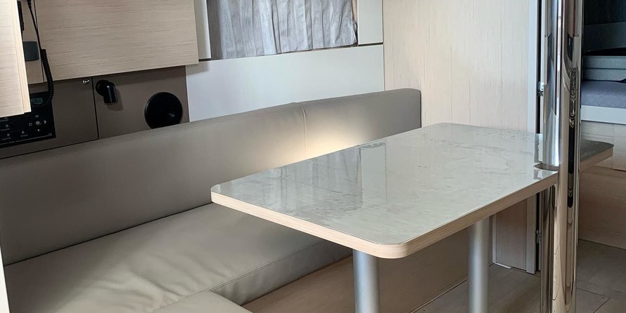 Beneteau Oceanis 38.1