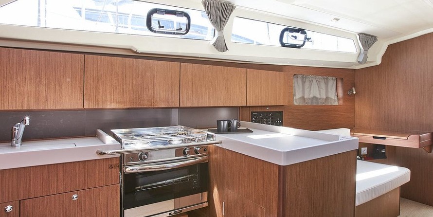 Beneteau Oceanis 41.1