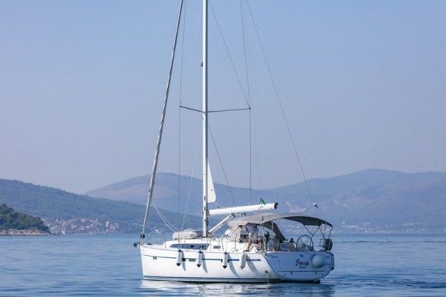 Beneteau Oceanis 38
