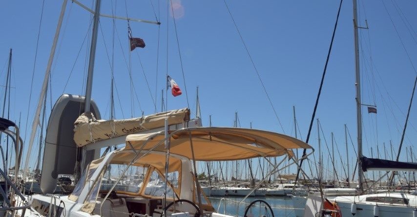 Beneteau Oceanis 38