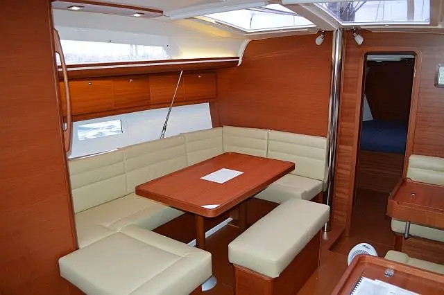 Dufour 410