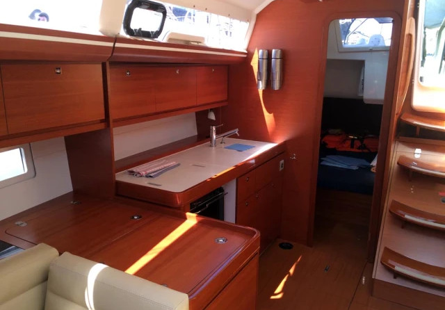 Dufour 410