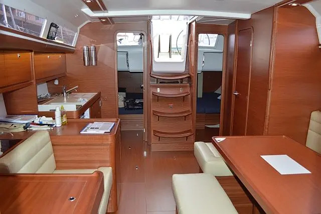 Dufour 410