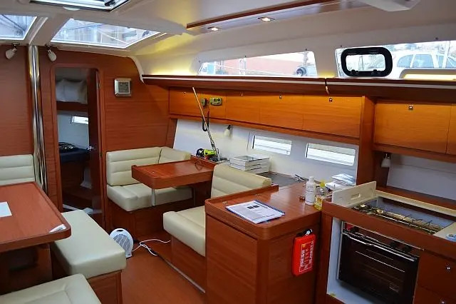 Dufour 410