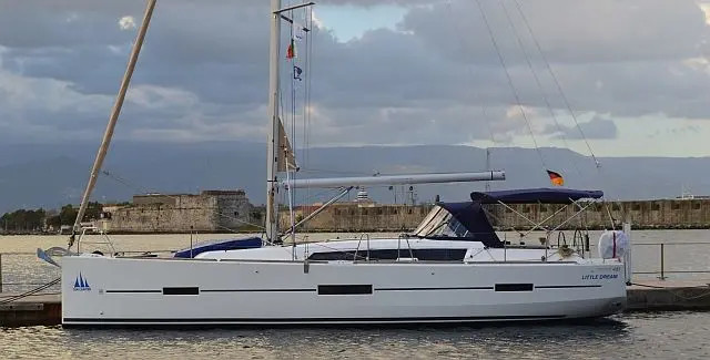 Dufour 410