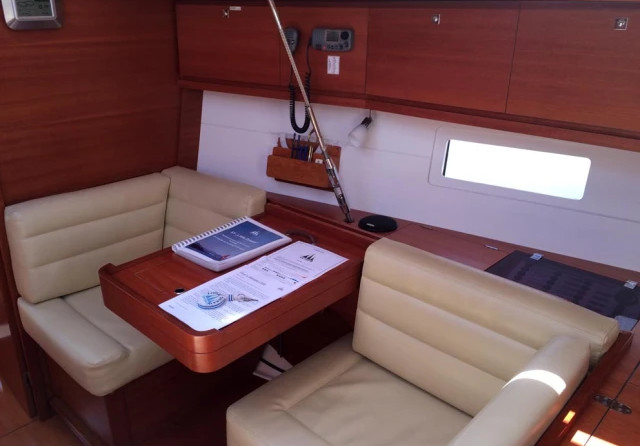 Dufour 410