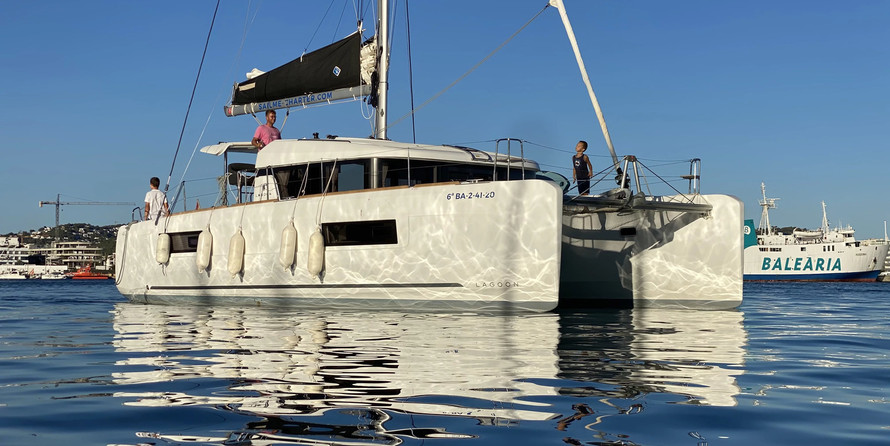 Lagoon 40