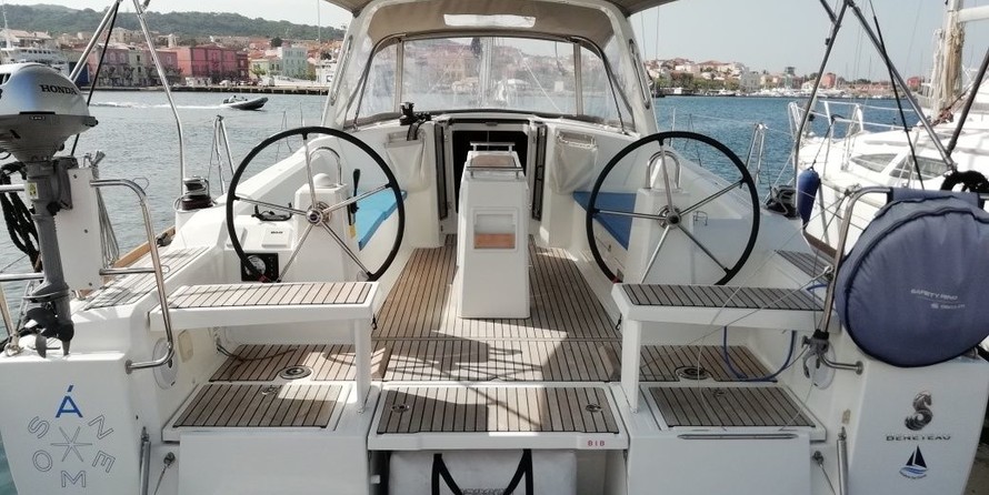 Beneteau Oceanis 38