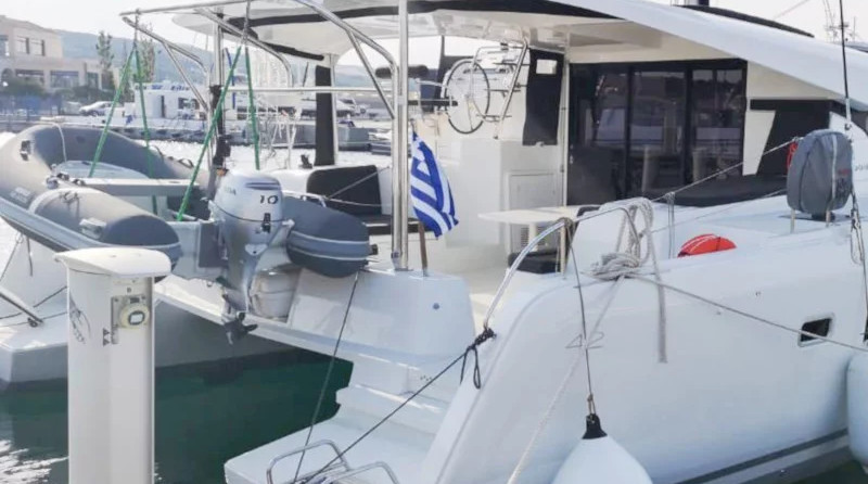 Lagoon 42
