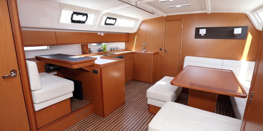 Bavaria Cruiser 51