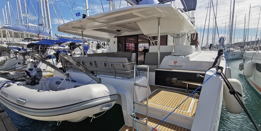 Fountaine Pajot Astréa 42