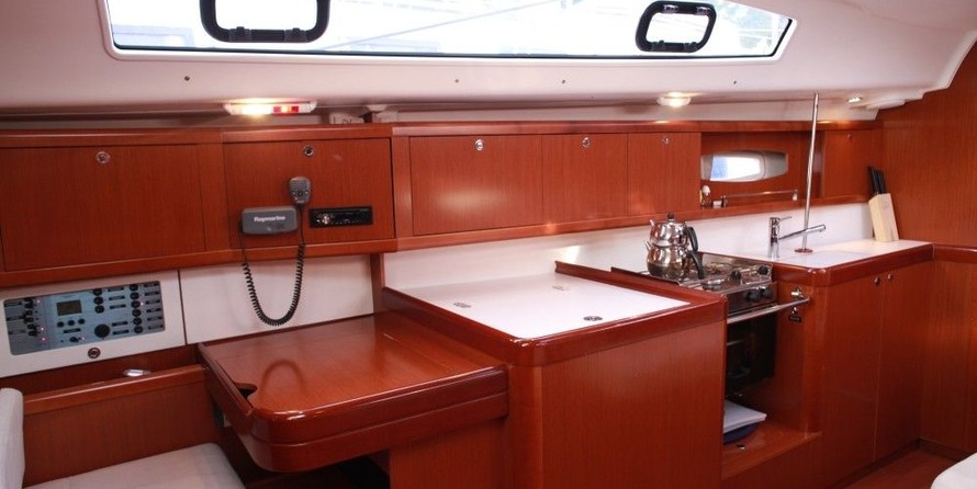 Beneteau Oceanis 40