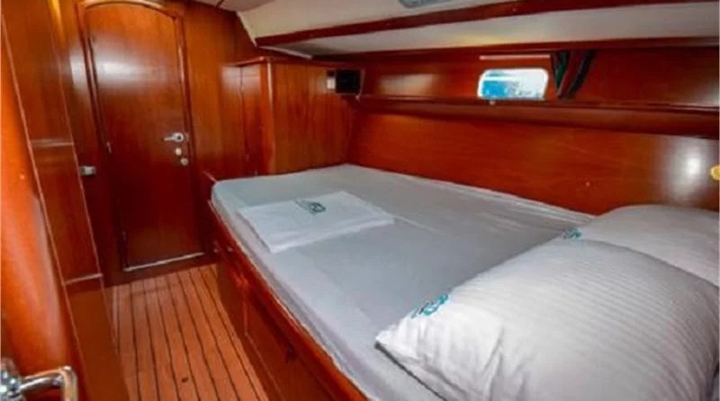 Beneteau 50 (5Cab)