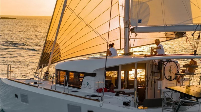 Lagoon 39