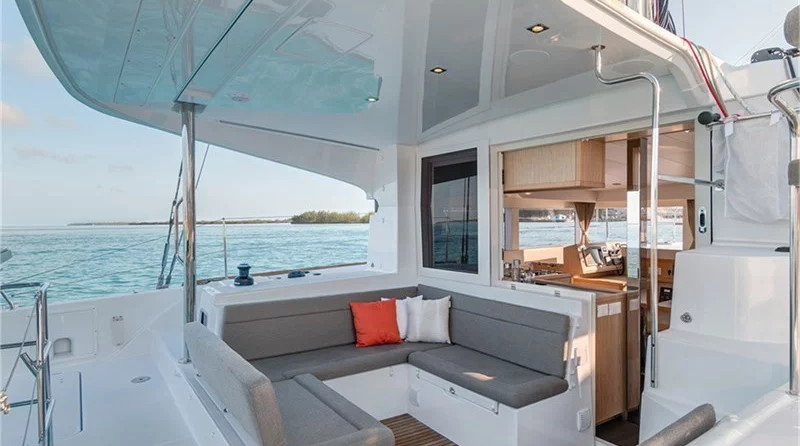 Lagoon 39