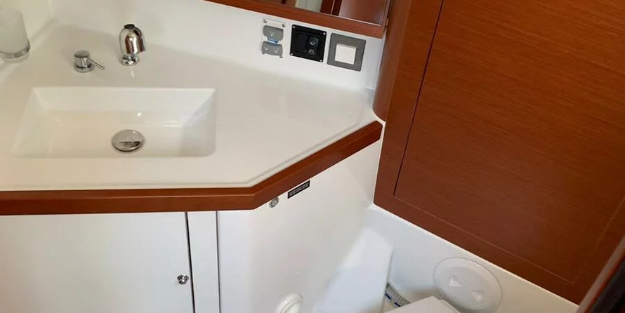 Beneteau Oceanis 46.1