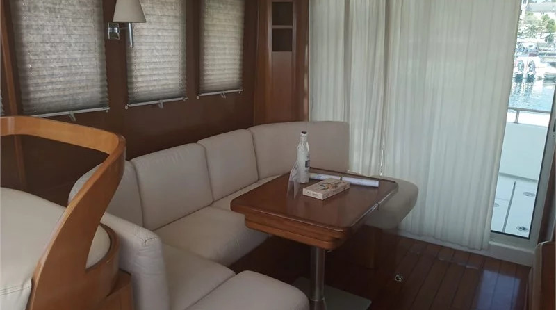 Beneteau Swift Trawler 42