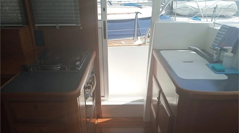 Beneteau Swift Trawler 42