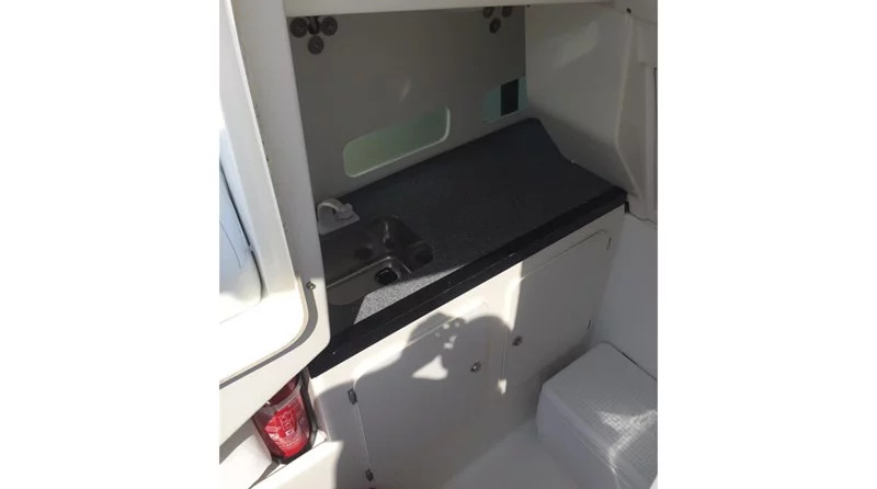 Kelt White Shark 285