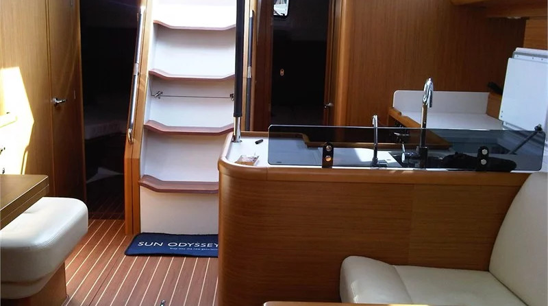 Jeanneau 53