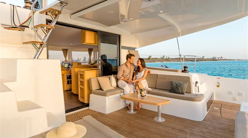 Lagoon 42