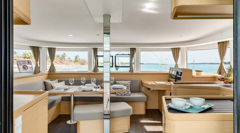 Lagoon 42