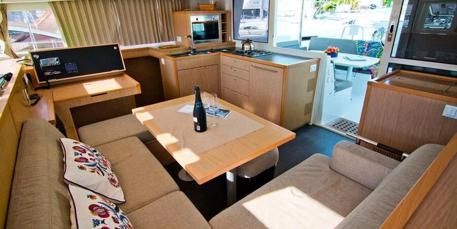 Lagoon 400