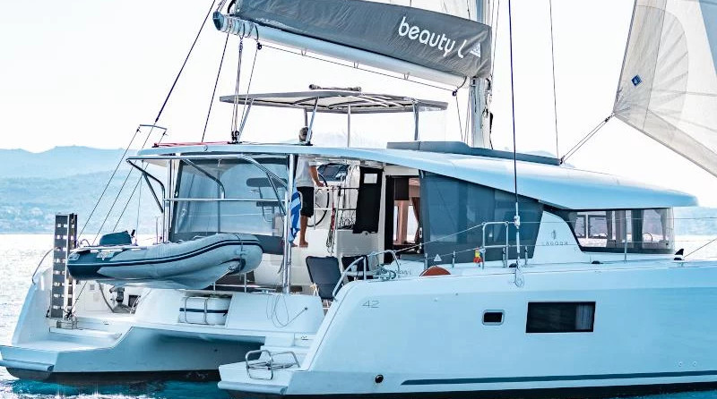 Lagoon 42