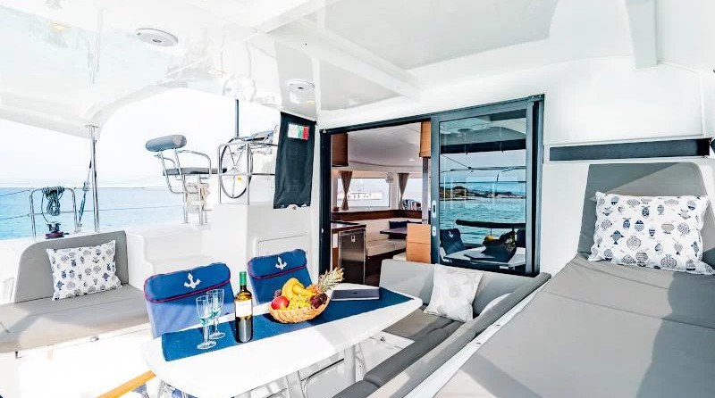 Lagoon 42