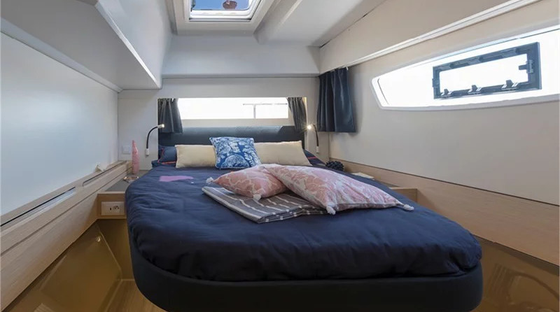 Fountaine Pajot Astrea 42