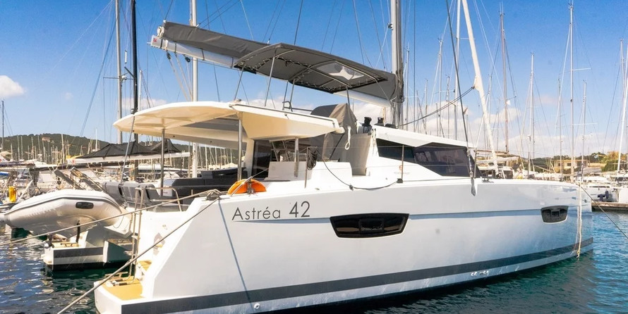 Fountaine Pajot Astrea 42