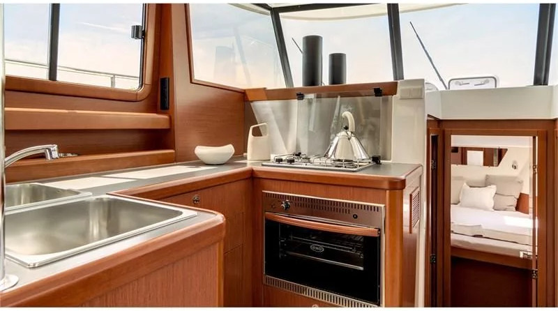 Beneteau Swift Trawler 34