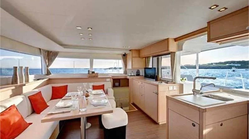 Lagoon 450 (4Cab)