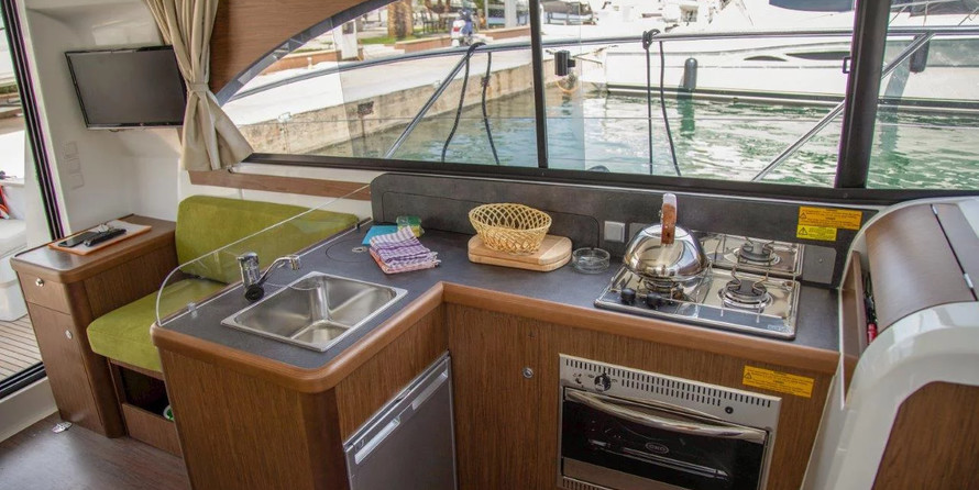 Beneteau Antares 36