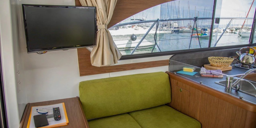 Beneteau Antares 36