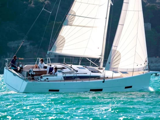 Dufour 390