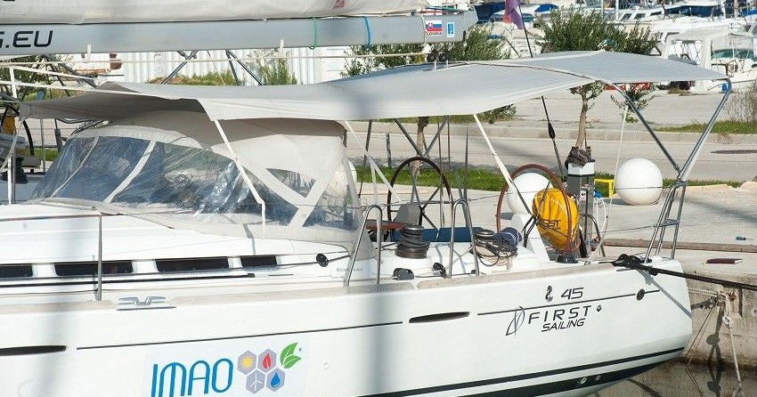 Beneteau First 45