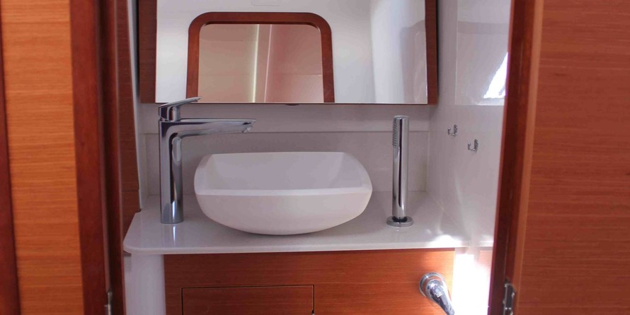 Dufour 382