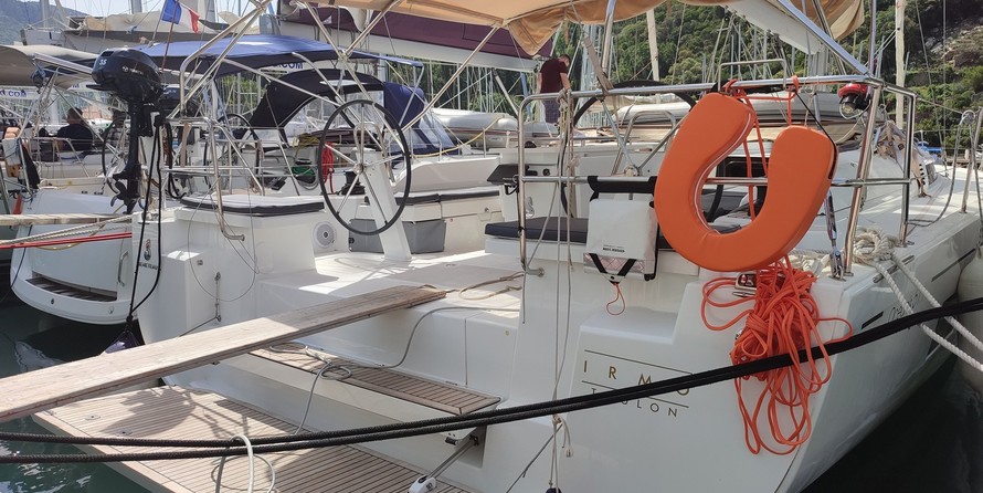 Beneteau Oceanis 51.1