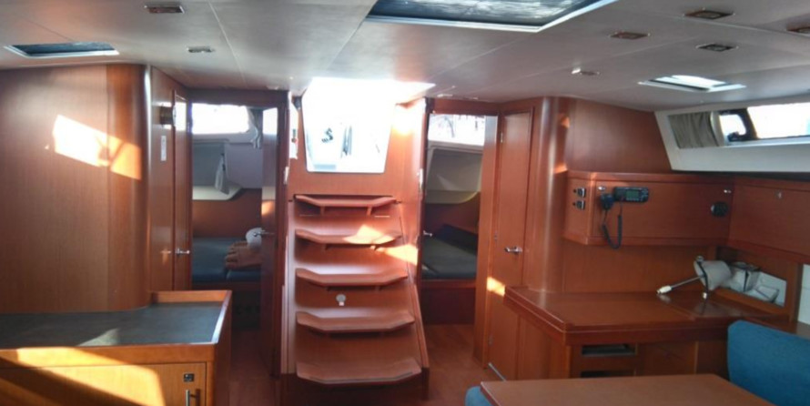 Beneteau Oceanis 48
